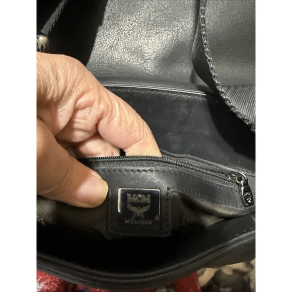 MCM Crossbody Leather Black Messenger Handbag Unisex - Picture 13 of 16